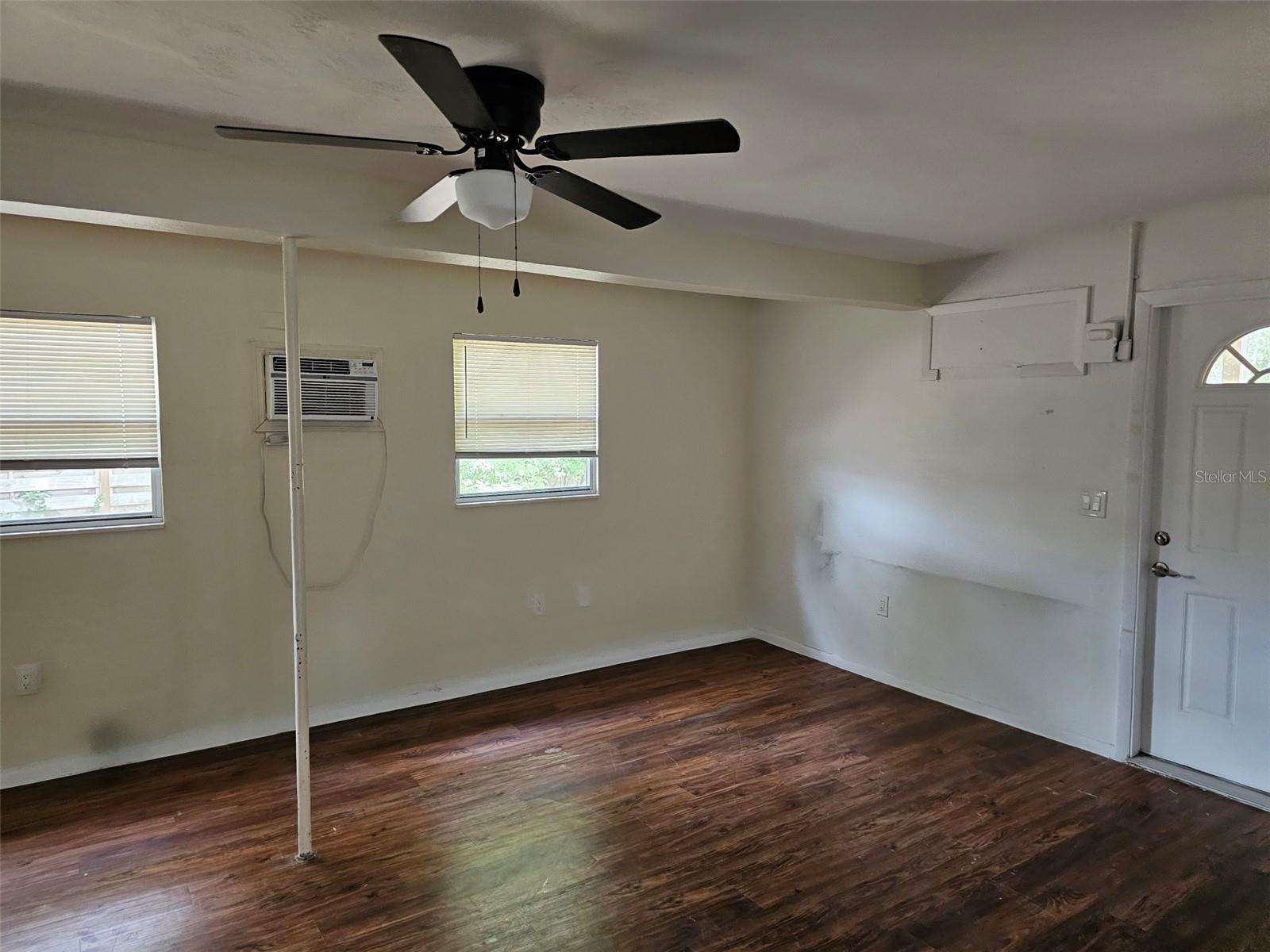Image 9 of 26 For 7409 Manatee Street