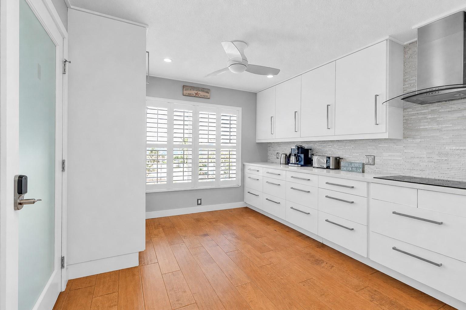 Image 10 of 73 For 2300 Avenue B