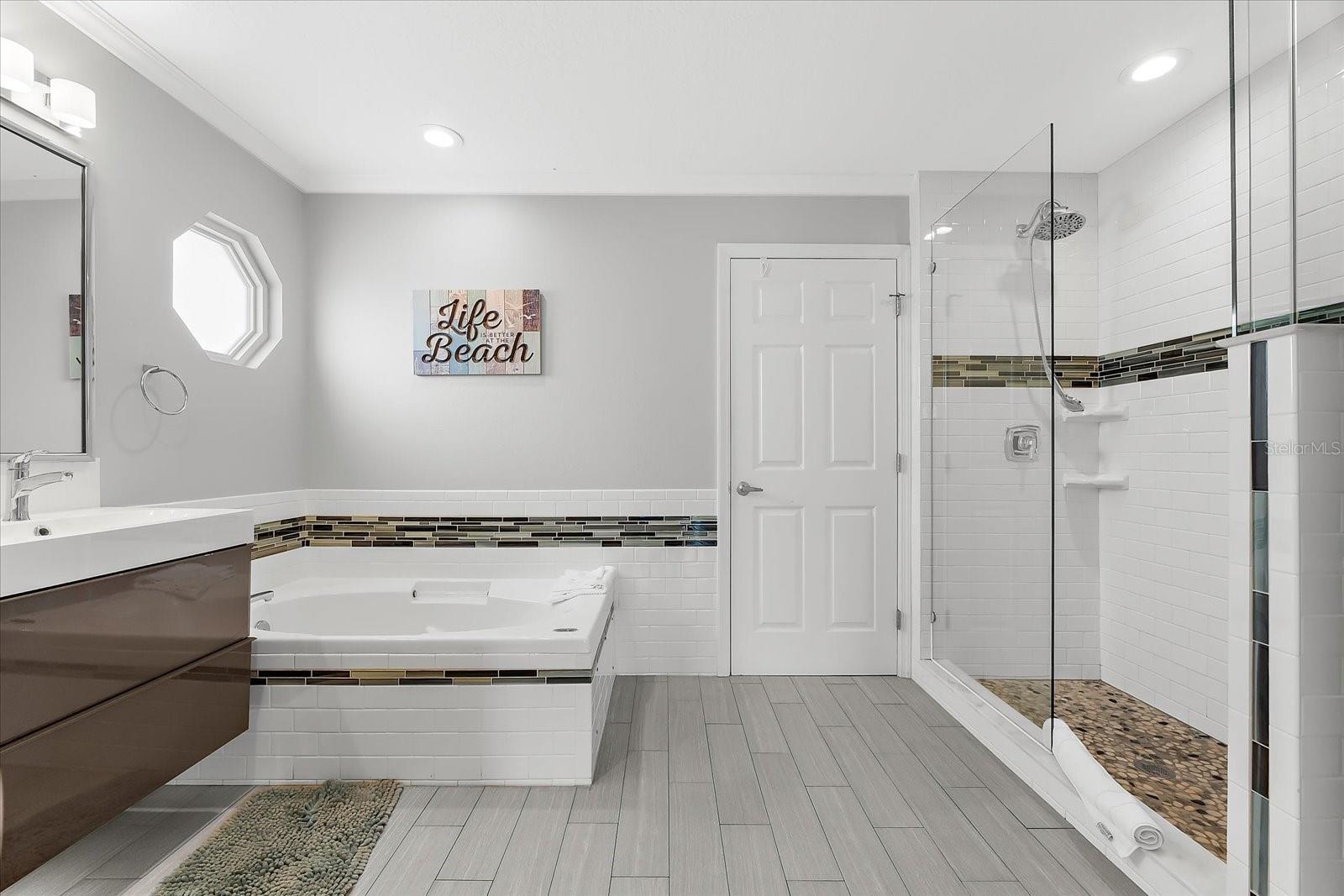 Image 32 of 73 For 2300 Avenue B