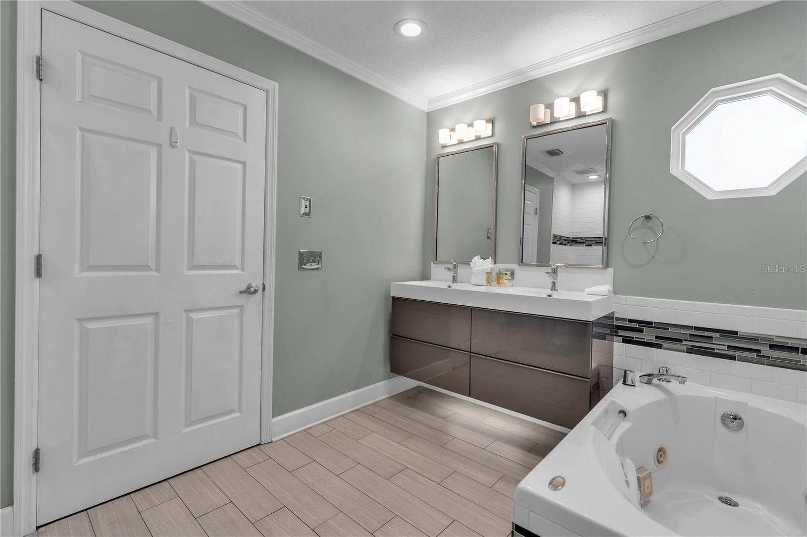 Image 38 of 73 For 2300 Avenue B
