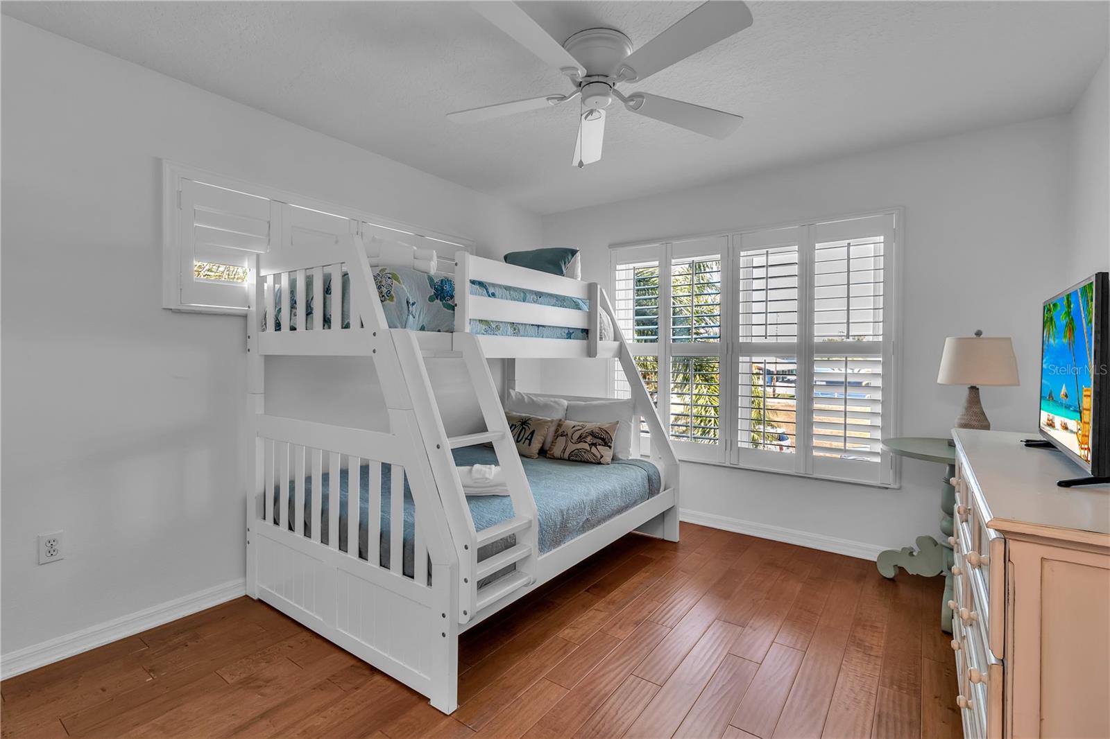 Image 60 of 73 For 2300 Avenue B