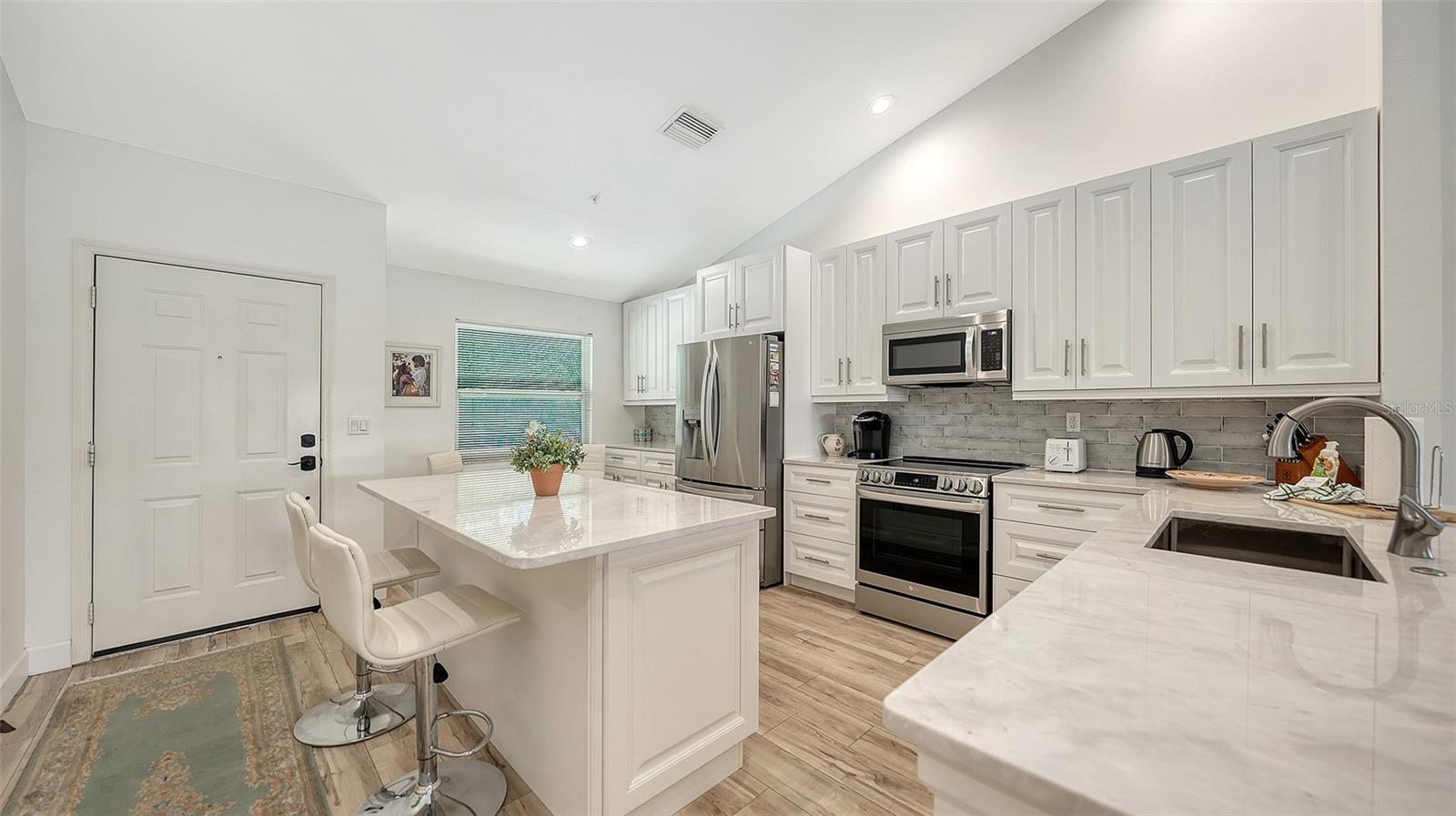 Image 10 of 63 For 8735 Olde Hickory Avenue 8308