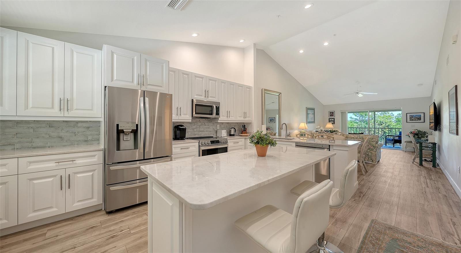 Image 13 of 63 For 8735 Olde Hickory Avenue 8308