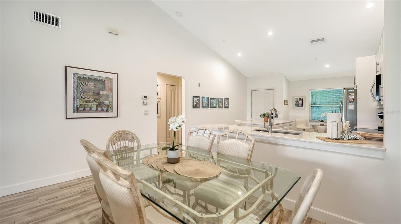 Image 15 of 63 For 8735 Olde Hickory Avenue 8308