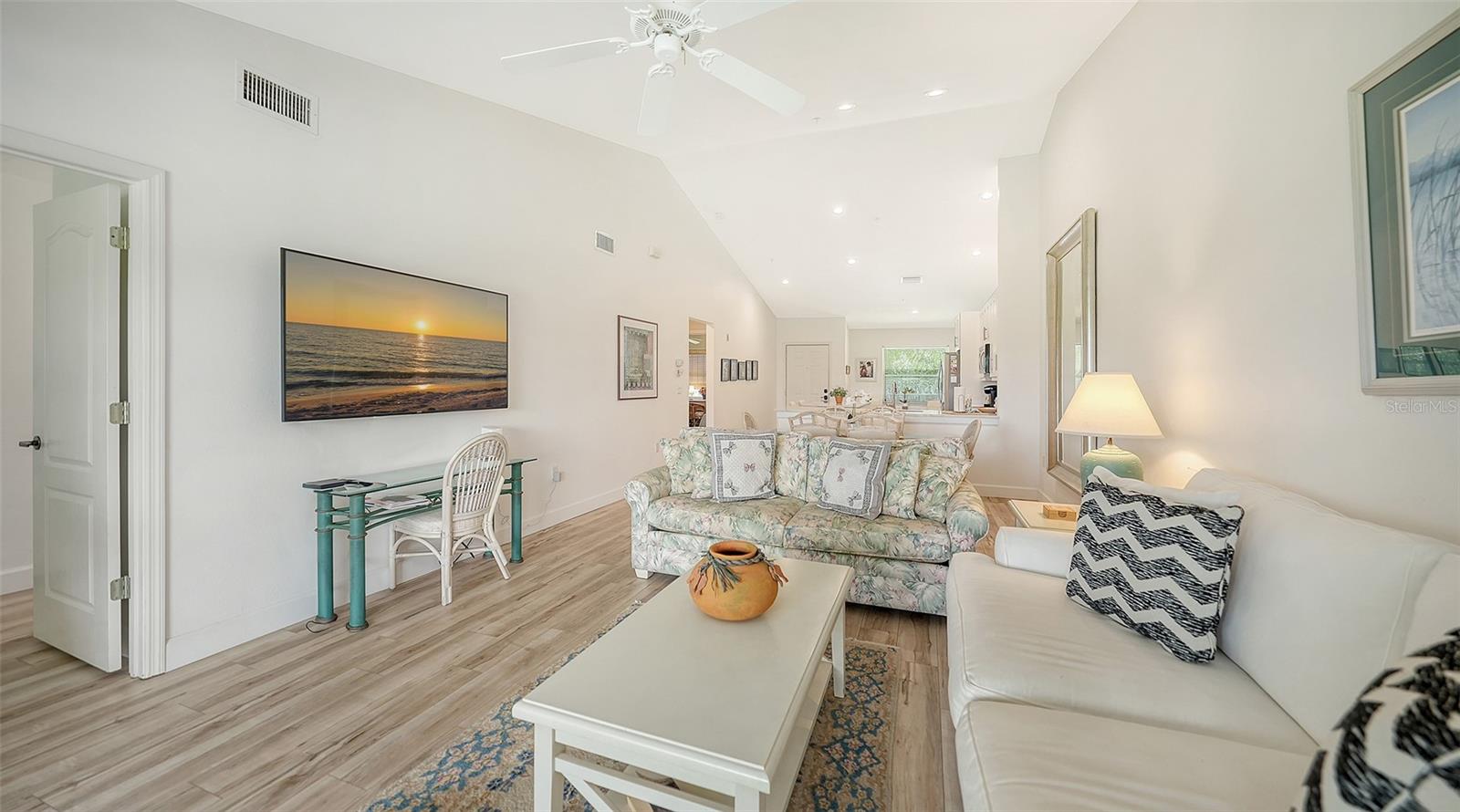 Image 20 of 63 For 8735 Olde Hickory Avenue 8308