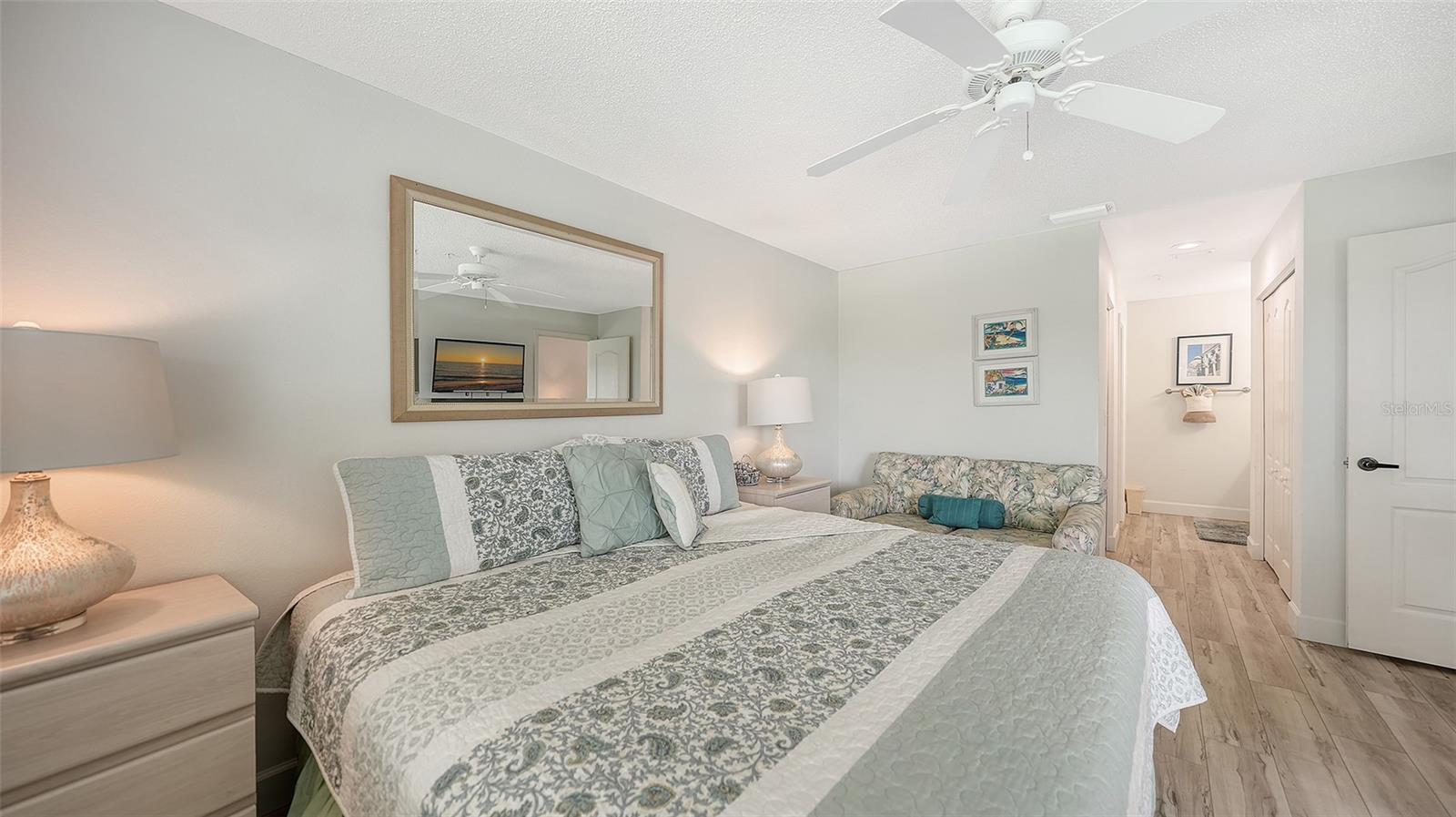 Image 22 of 63 For 8735 Olde Hickory Avenue 8308
