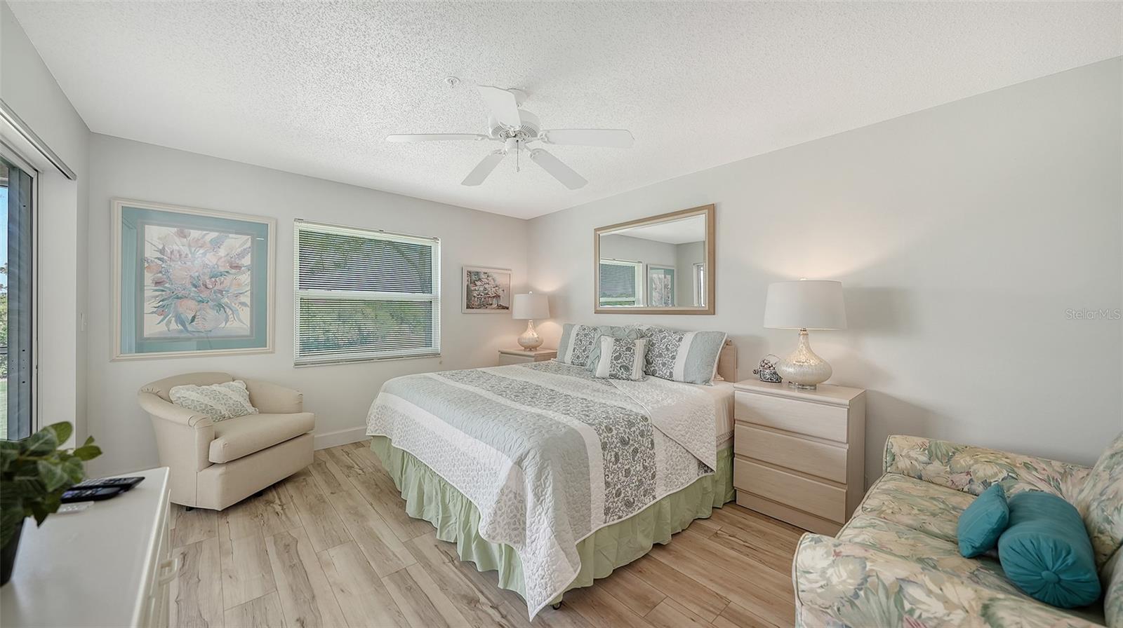Image 23 of 63 For 8735 Olde Hickory Avenue 8308