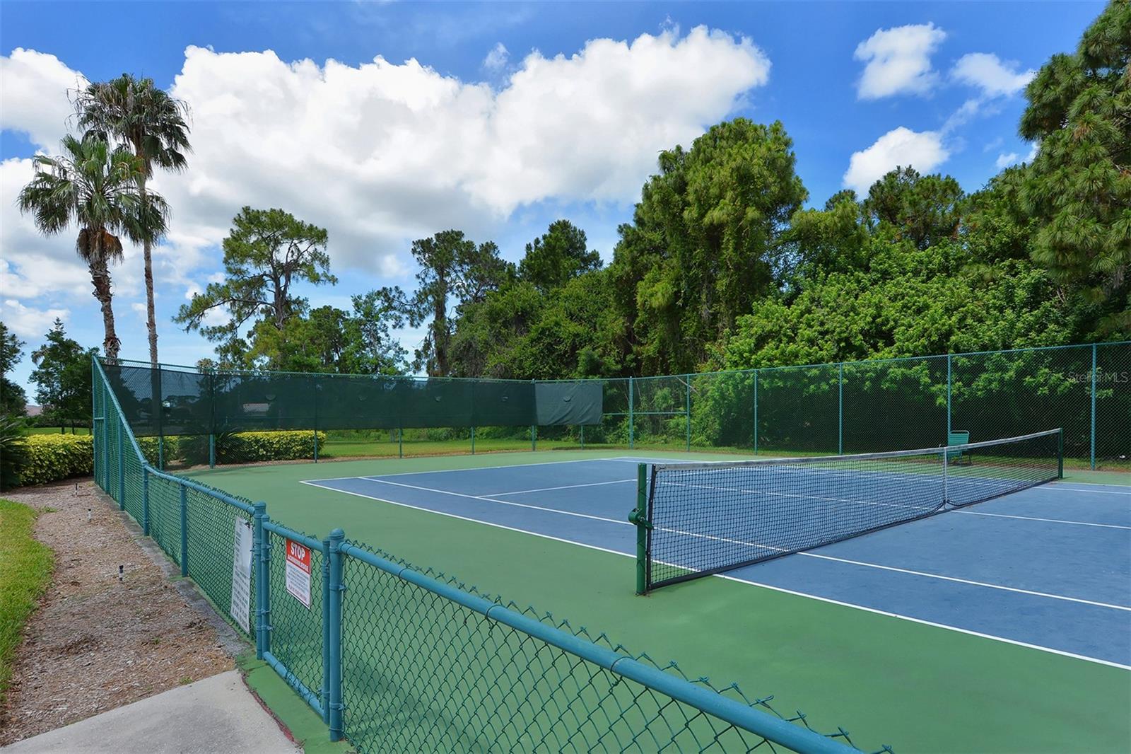 Image 37 of 63 For 8735 Olde Hickory Avenue 8308