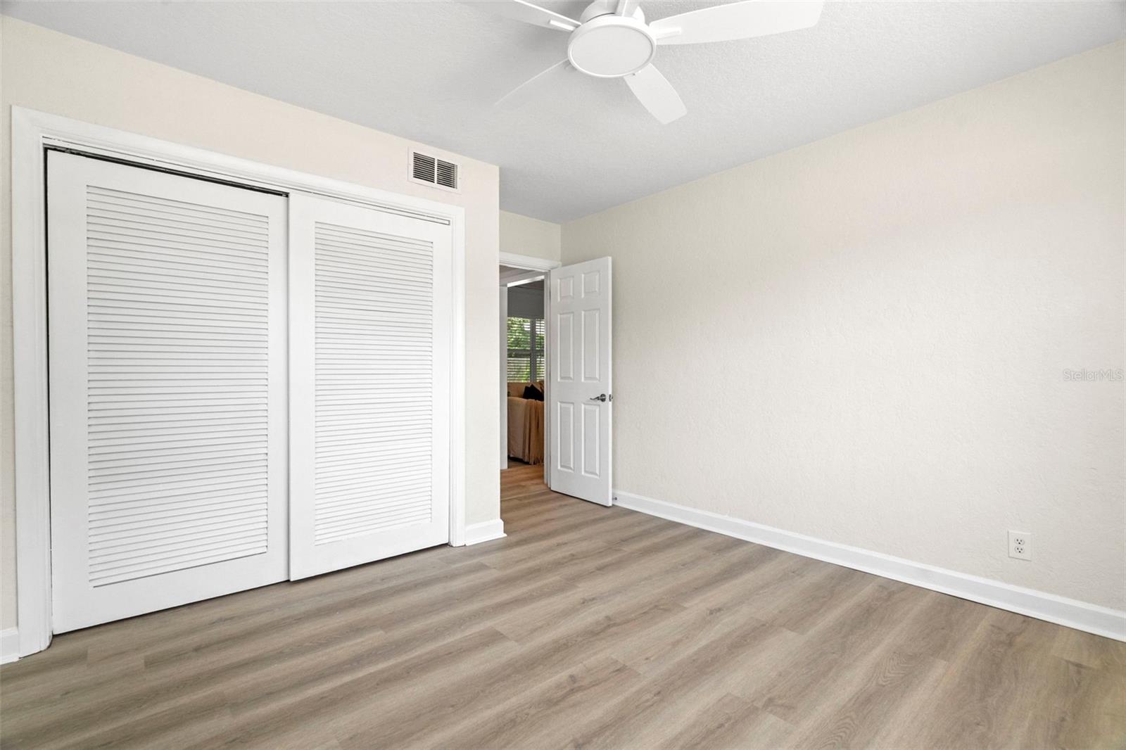 Image 21 of 34 For 5813 18th Avenue S