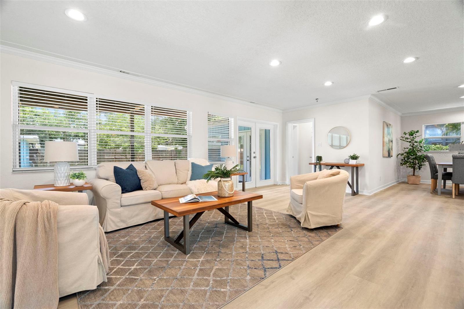 Image 7 of 34 For 5813 18th Avenue S