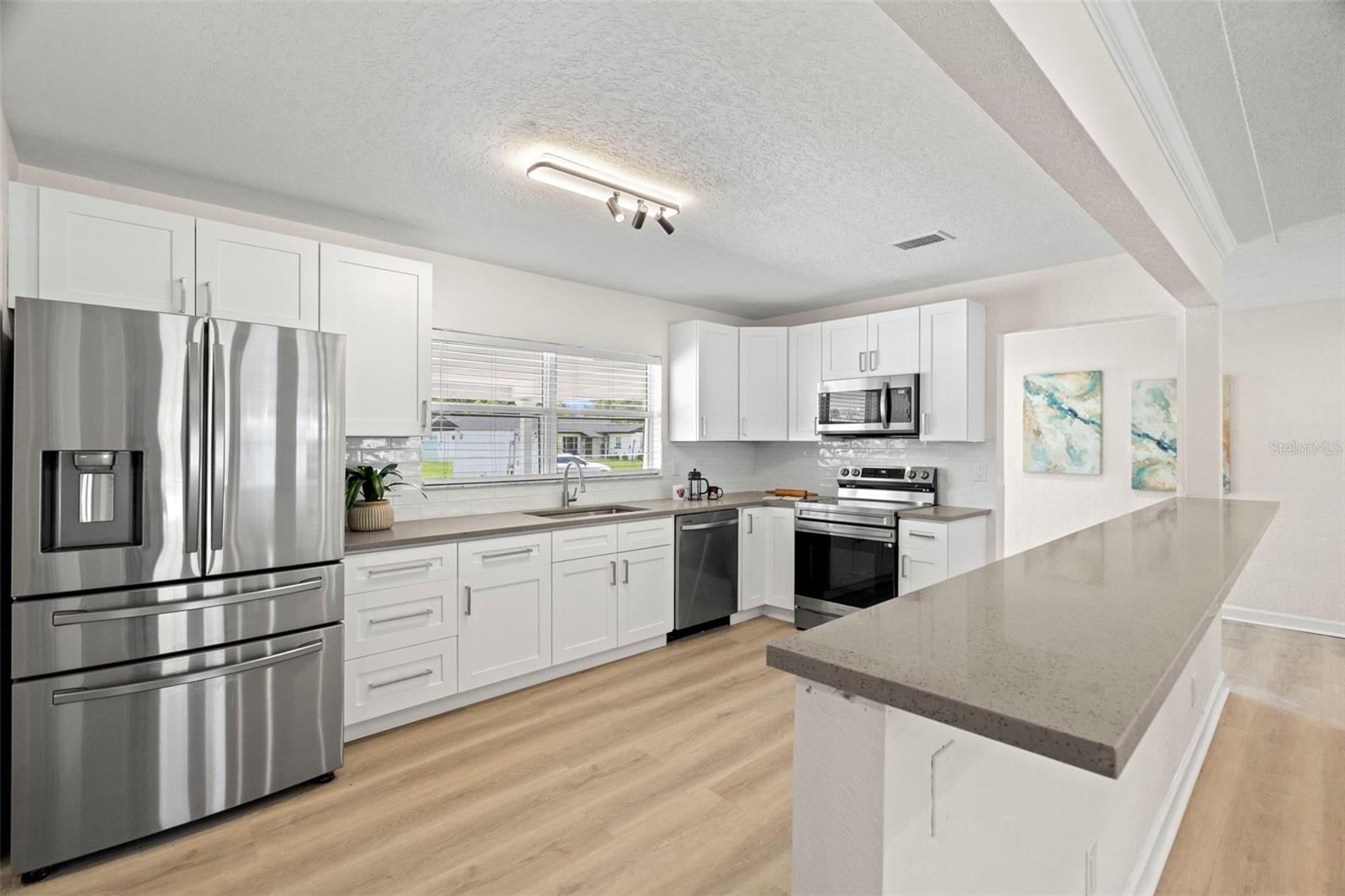 Image 9 of 34 For 5813 18th Avenue S