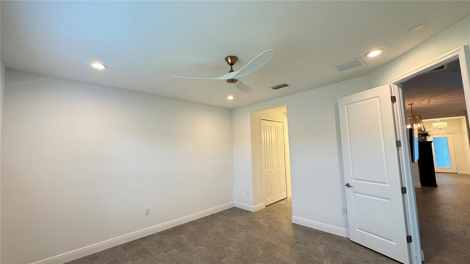 Image 12 of 30 For 14608 Barefoot Lane