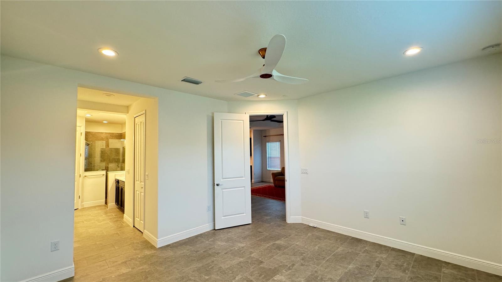 Image 13 of 30 For 14608 Barefoot Lane