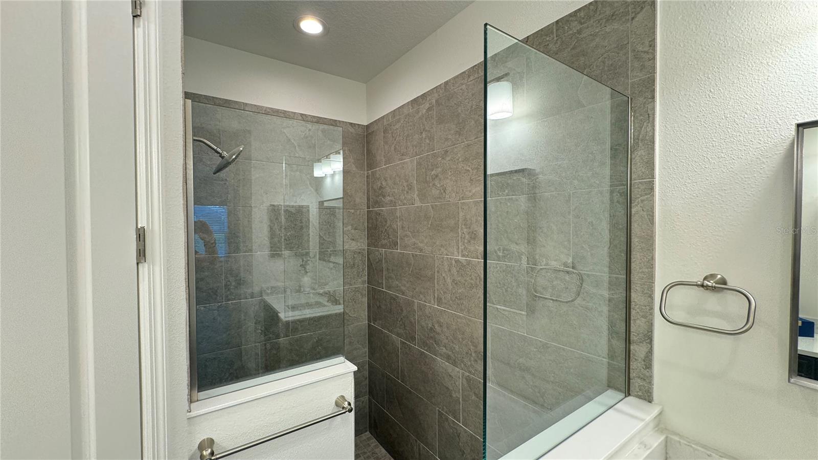 Image 15 of 30 For 14608 Barefoot Lane