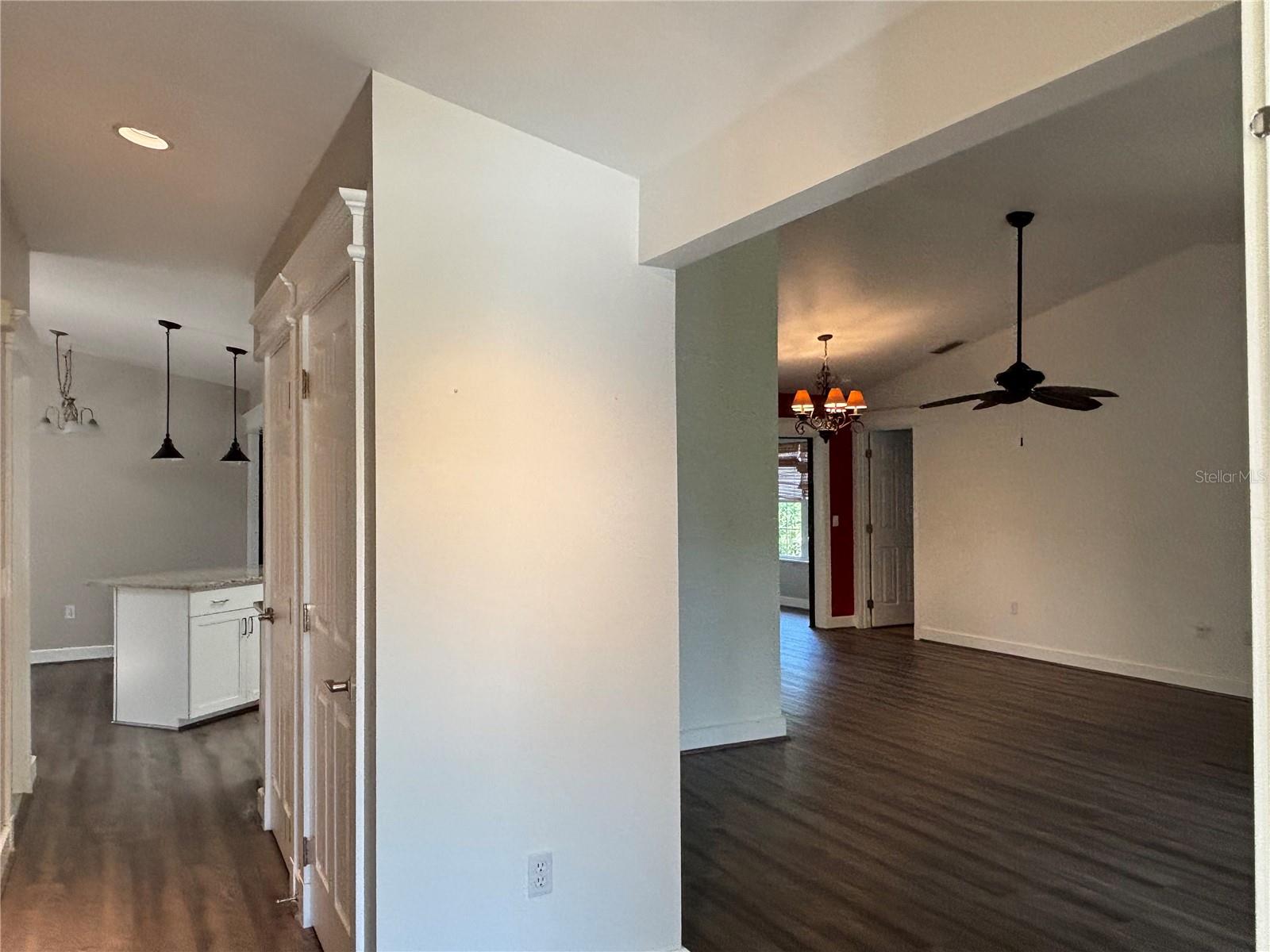 Image 4 of 40 For 10123 Bay Avenue