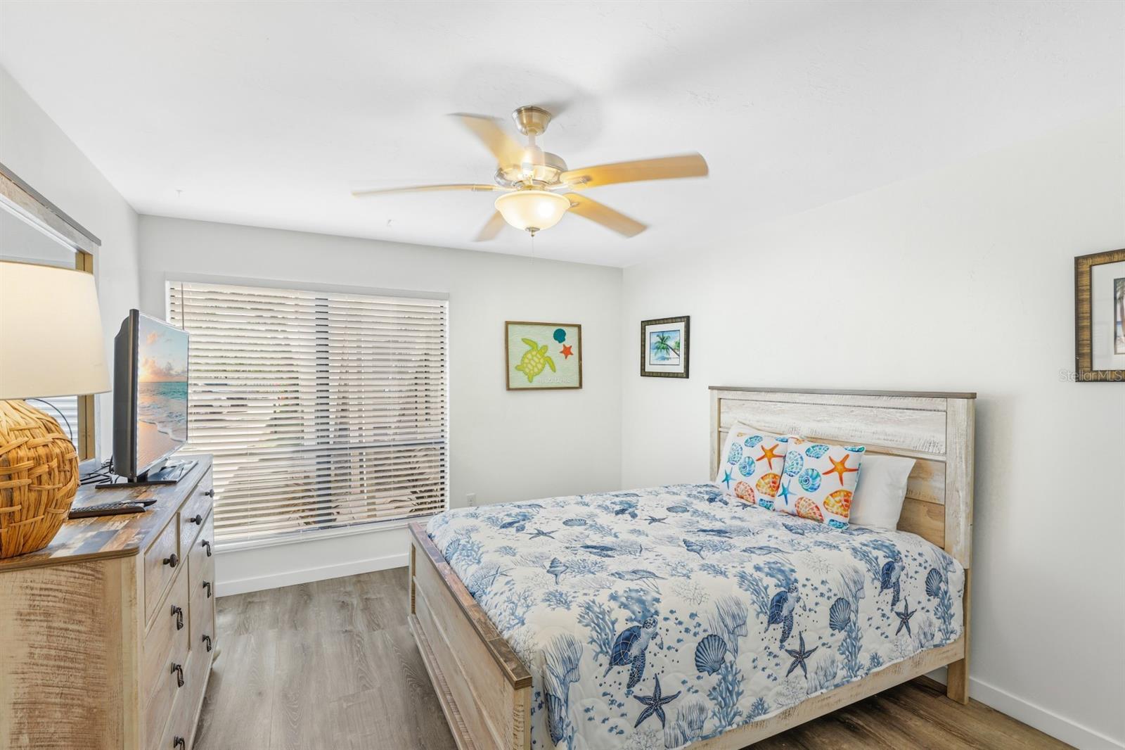 Image 18 of 32 For 1801 Gulf Drive N 184