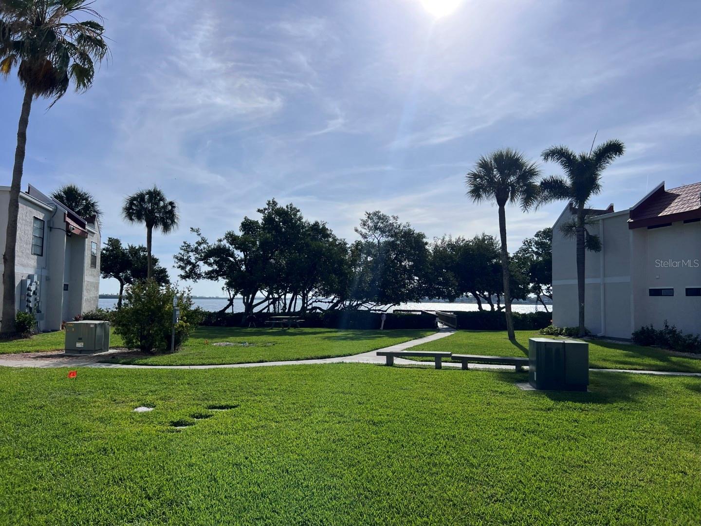 Image 2 of 32 For 1801 Gulf Drive N 184