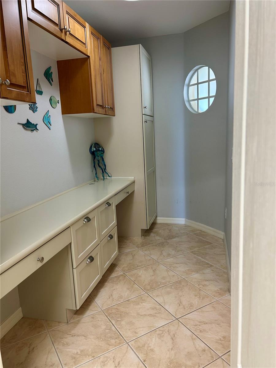 Image 10 of 16 For 980 Cooper Street 402