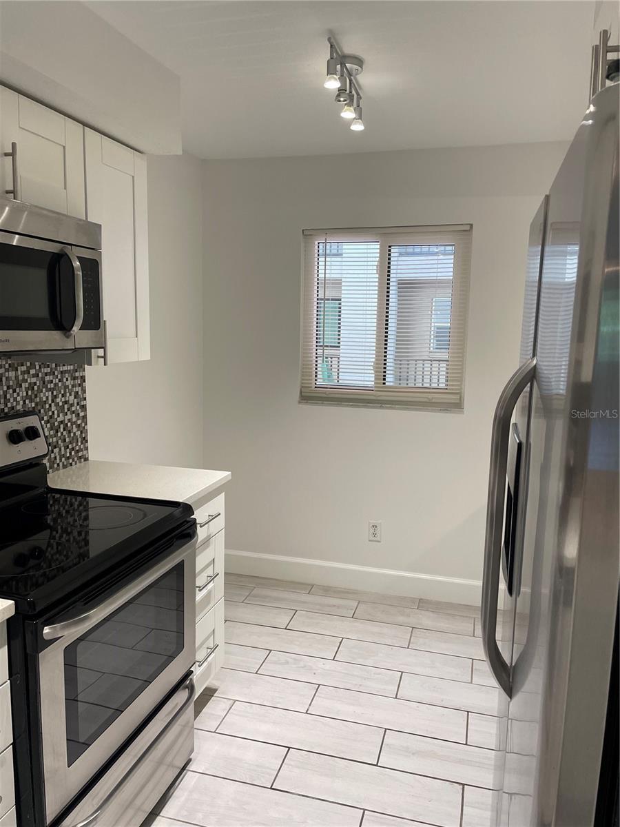 Image 10 of 18 For 3700 Osprey Avenue 216
