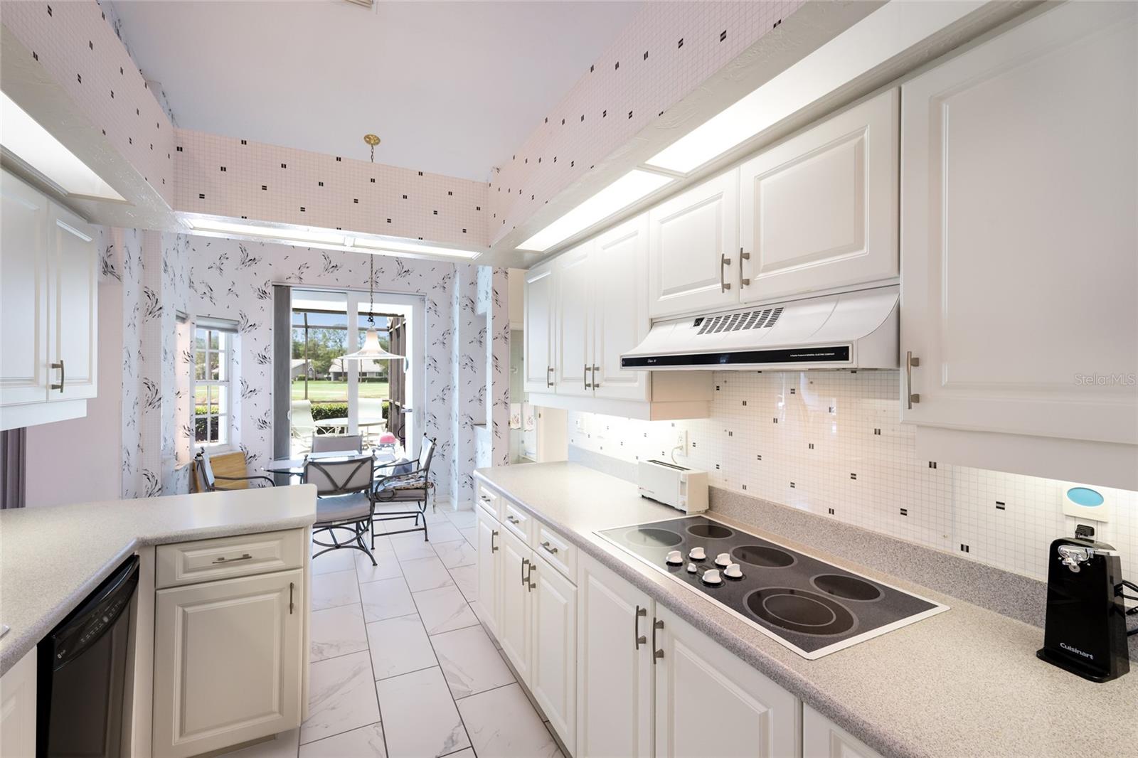 Image 15 of 60 For 2893 Sandringham Place