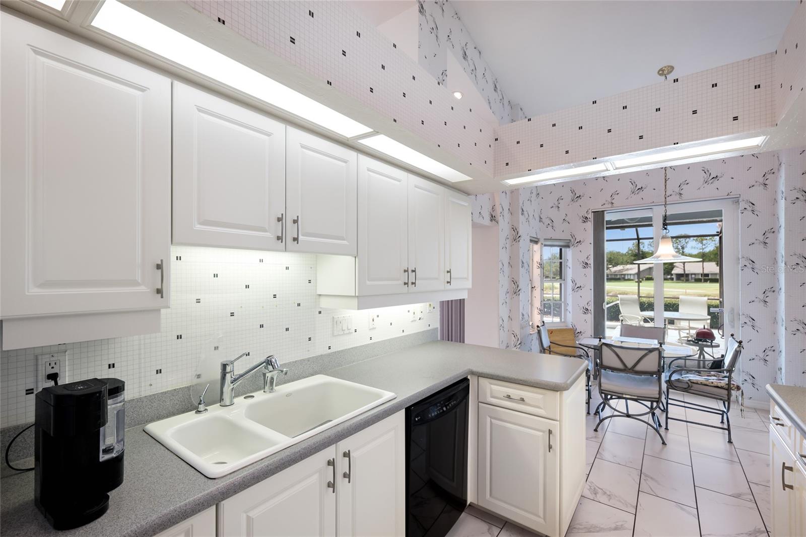 Image 16 of 60 For 2893 Sandringham Place