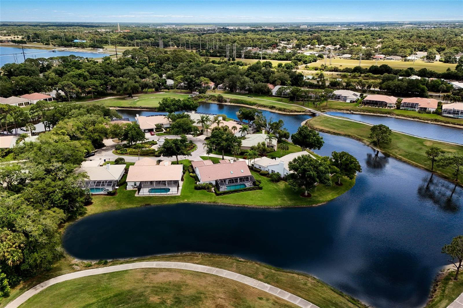 Image 41 of 60 For 2893 Sandringham Place
