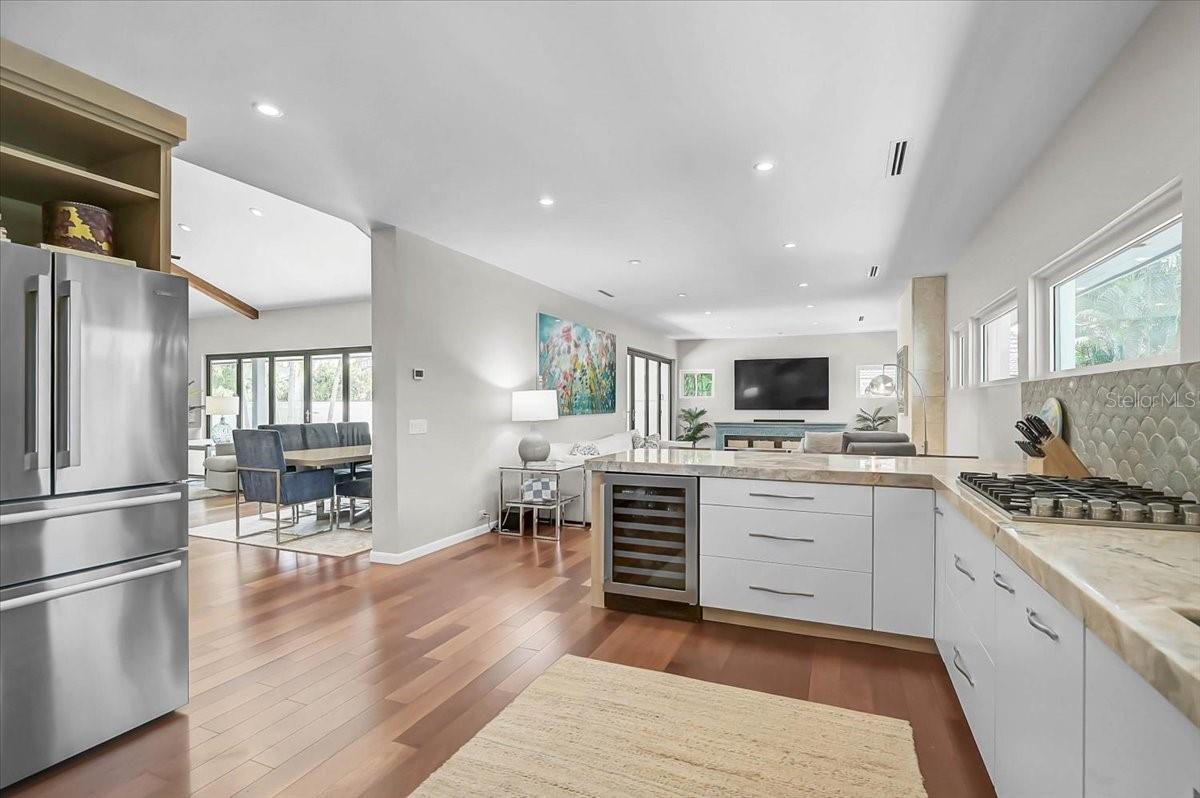 Image 14 of 53 For 627 Owl Way 