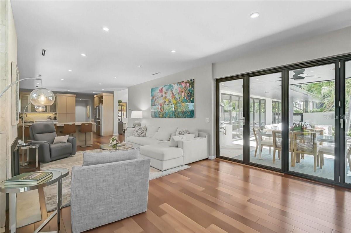 Image 16 of 53 For 627 Owl Way 