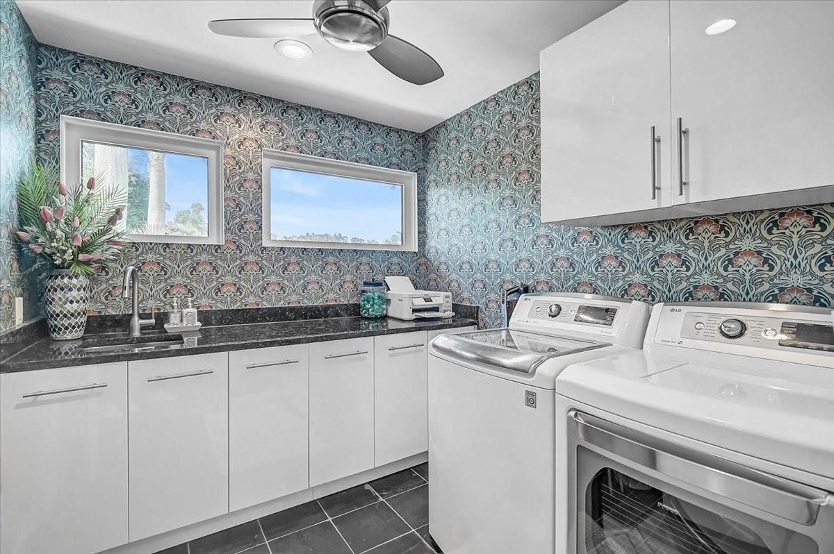 Image 19 of 53 For 627 Owl Way 