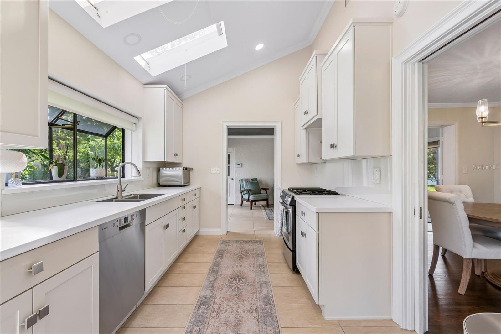 Image 18 of 77 For 301 26th Street W