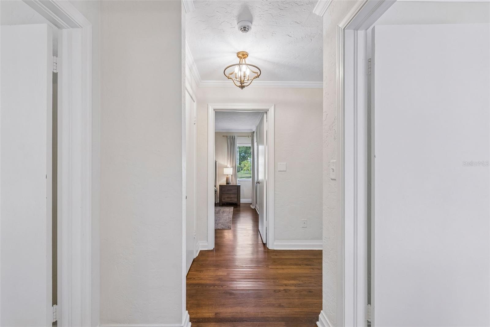 Image 45 of 77 For 301 26th Street W
