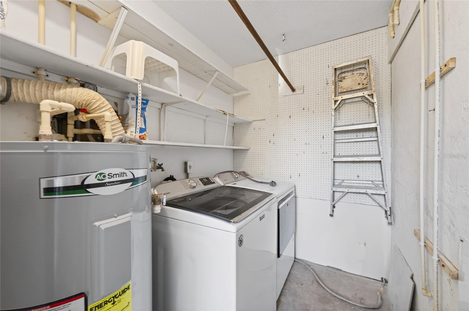Image 45 of 63 For 101 Louella Lane 11