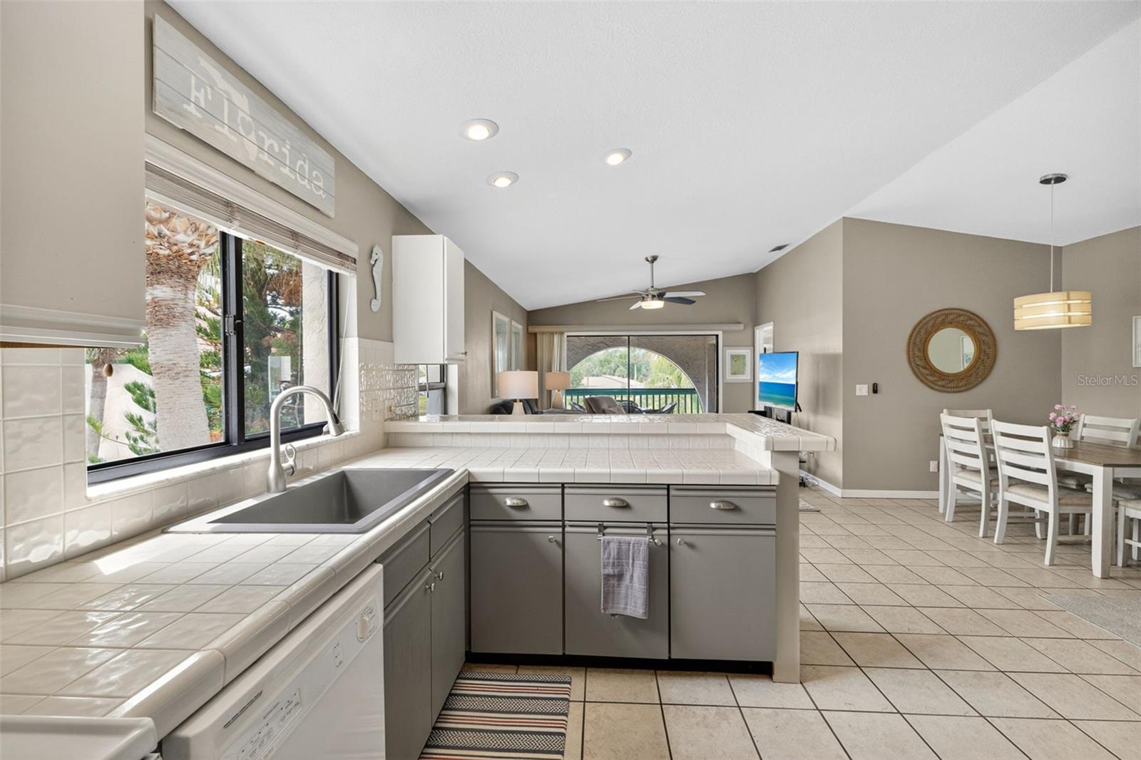 Image 3 of 39 For 4729 Casablanca Circle C21