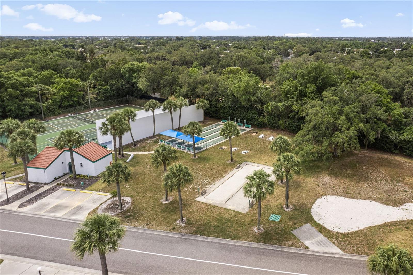 Image 34 of 39 For 4729 Casablanca Circle C21