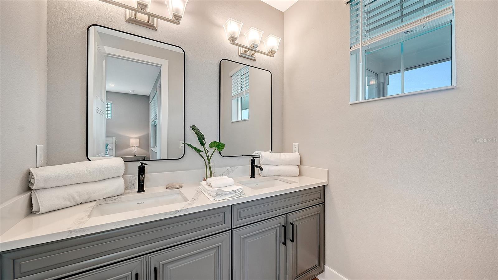 Image 17 of 34 For 4328 Saltwater Pearl Way