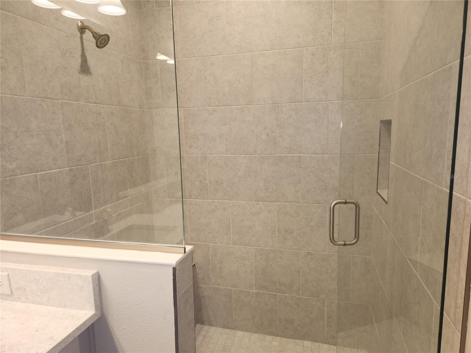 Image 18 of 33 For 12573 Oak Hill Way