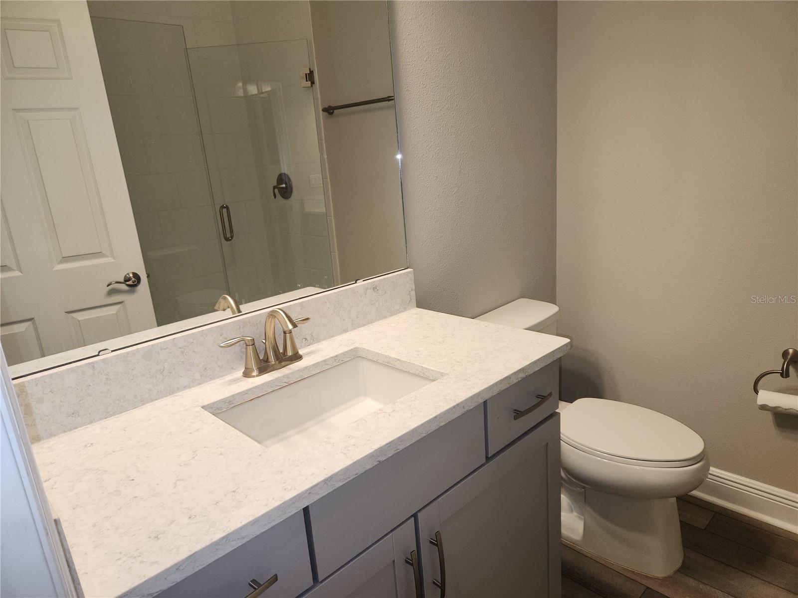 Image 22 of 33 For 12573 Oak Hill Way