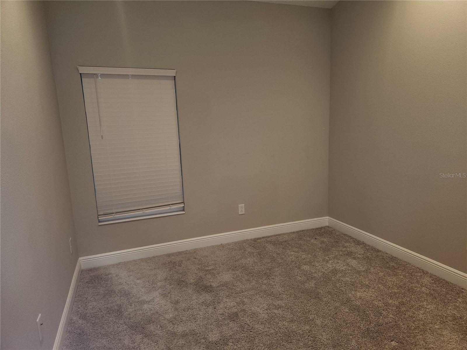 Image 24 of 33 For 12573 Oak Hill Way