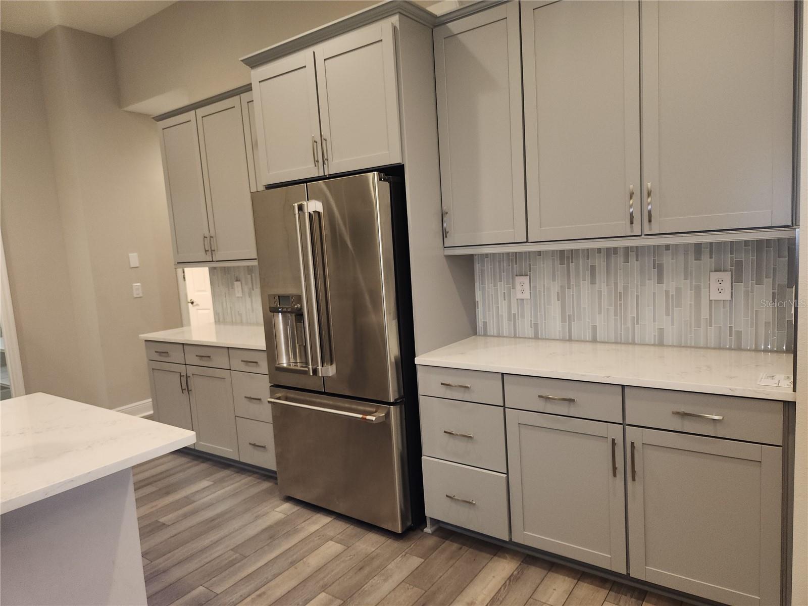 Image 4 of 33 For 12573 Oak Hill Way