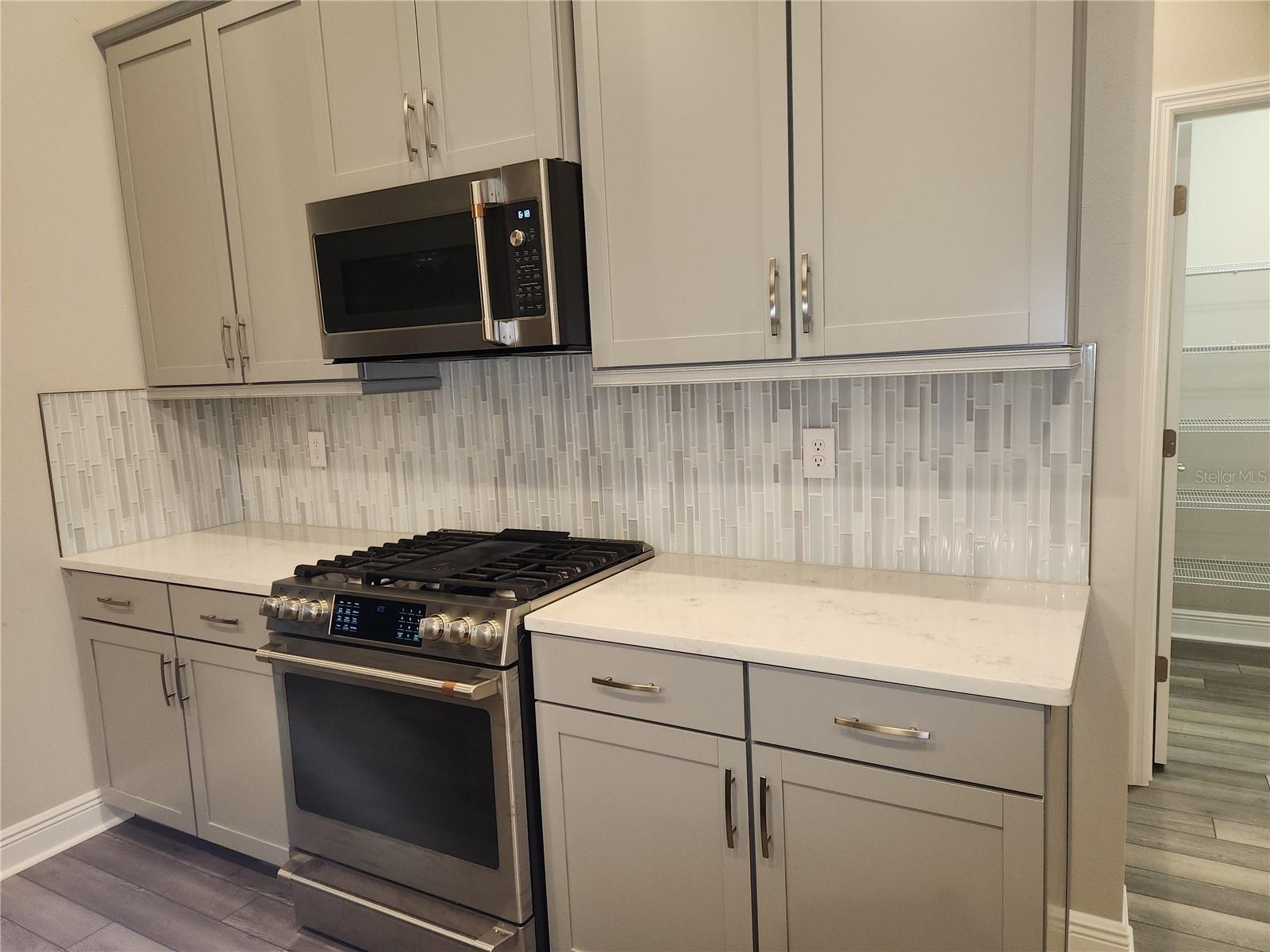 Image 5 of 33 For 12573 Oak Hill Way