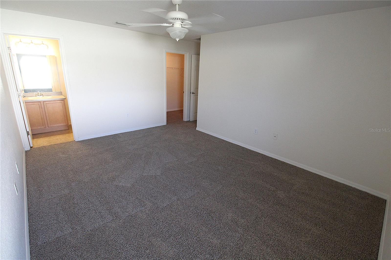 Image 9 of 22 For 2211 11th Avenue E