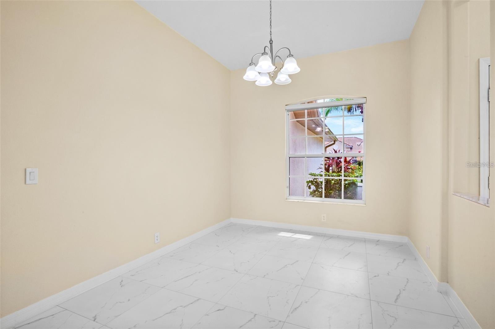 Image 27 of 39 For 4971 Sabal Lake Circle