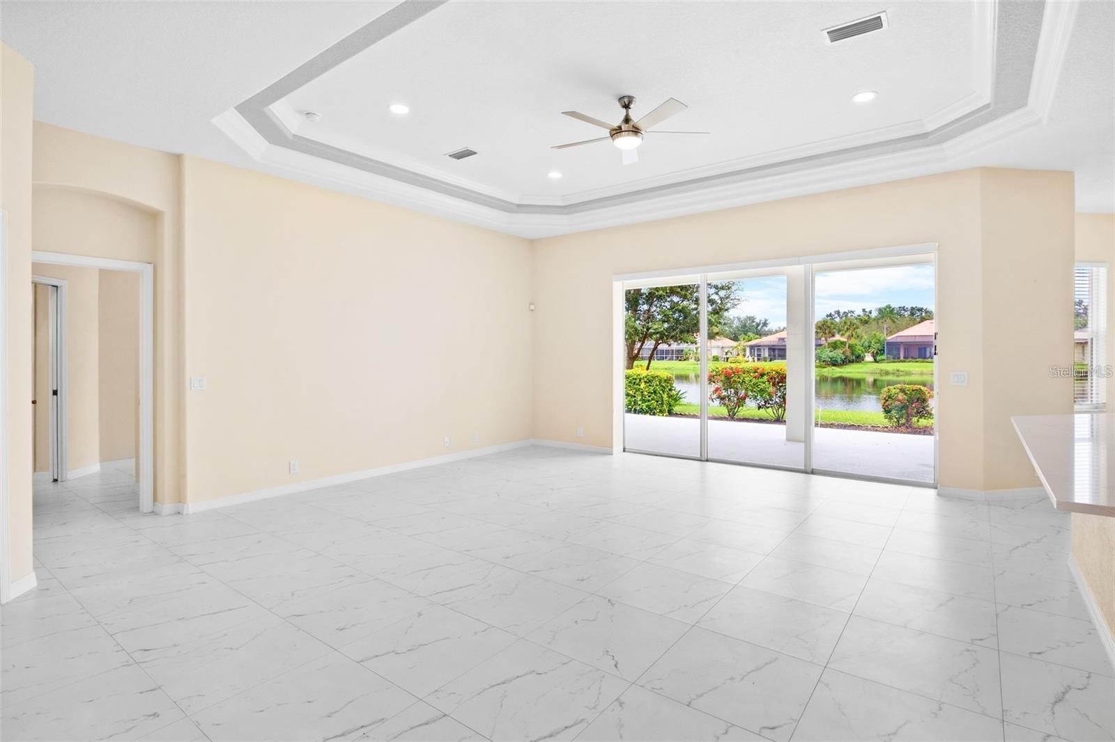 Image 7 of 39 For 4971 Sabal Lake Circle