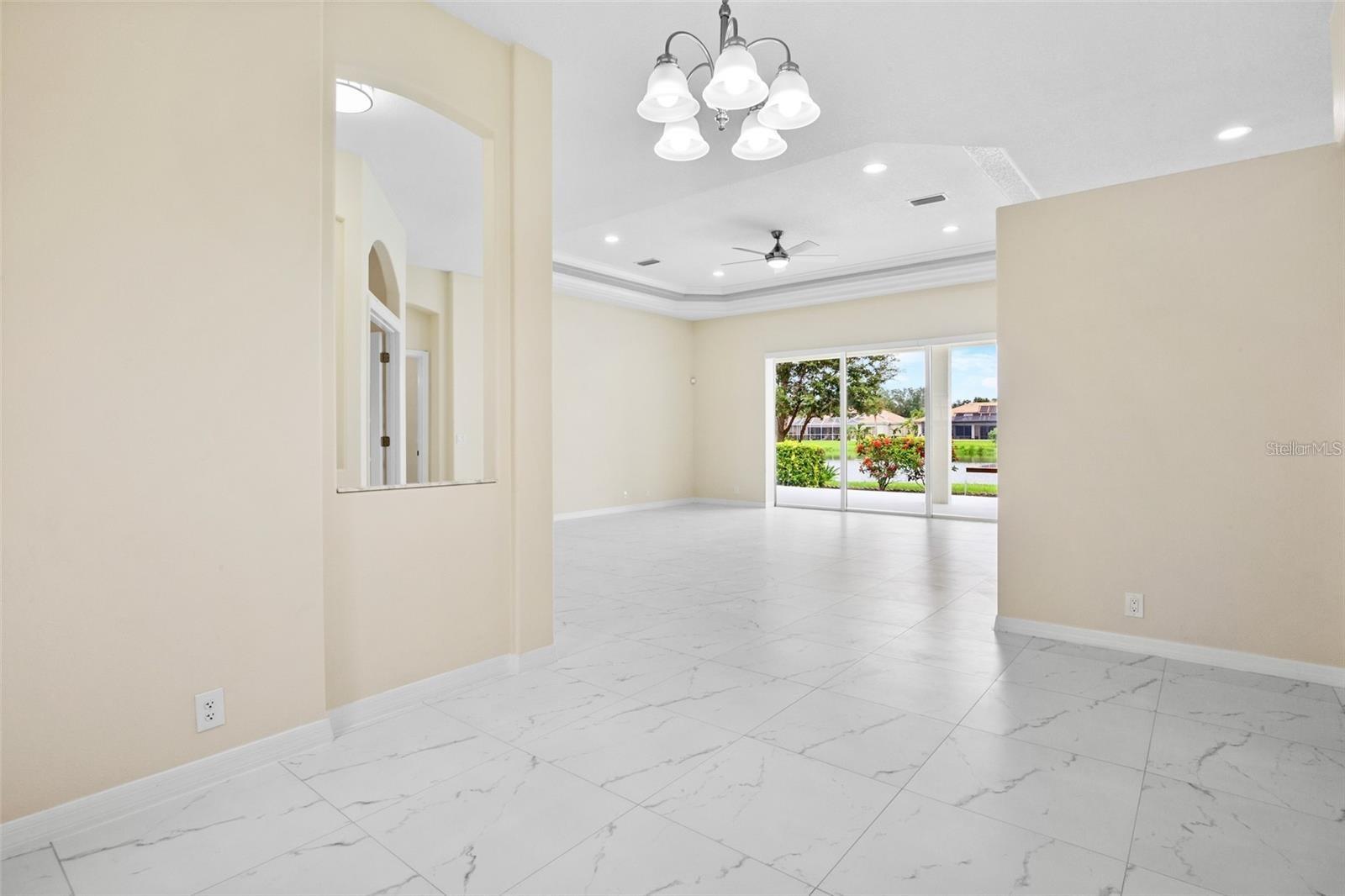 Image 9 of 39 For 4971 Sabal Lake Circle