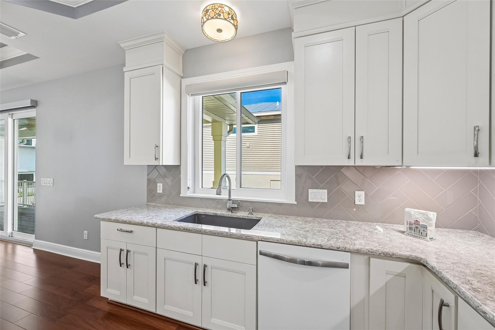 Image 19 of 63 For 8174 17th Avenue W