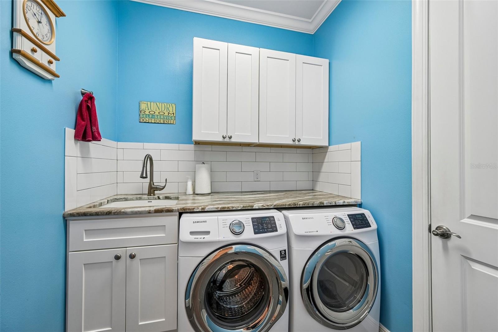 Image 21 of 63 For 8174 17th Avenue W