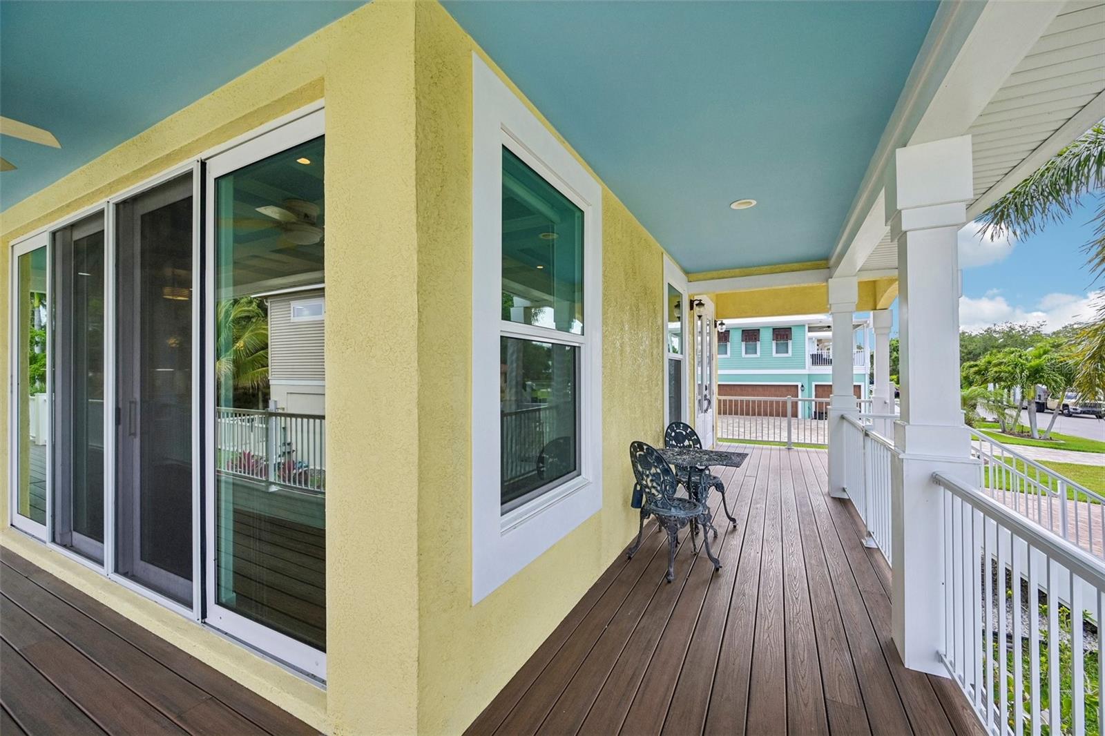 Image 3 of 63 For 8174 17th Avenue W
