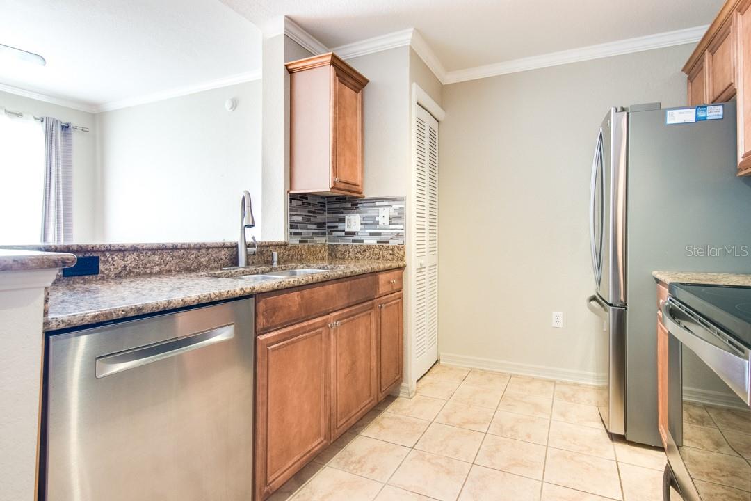 Image 4 of 24 For 700 Harbour Island Boulevard 412