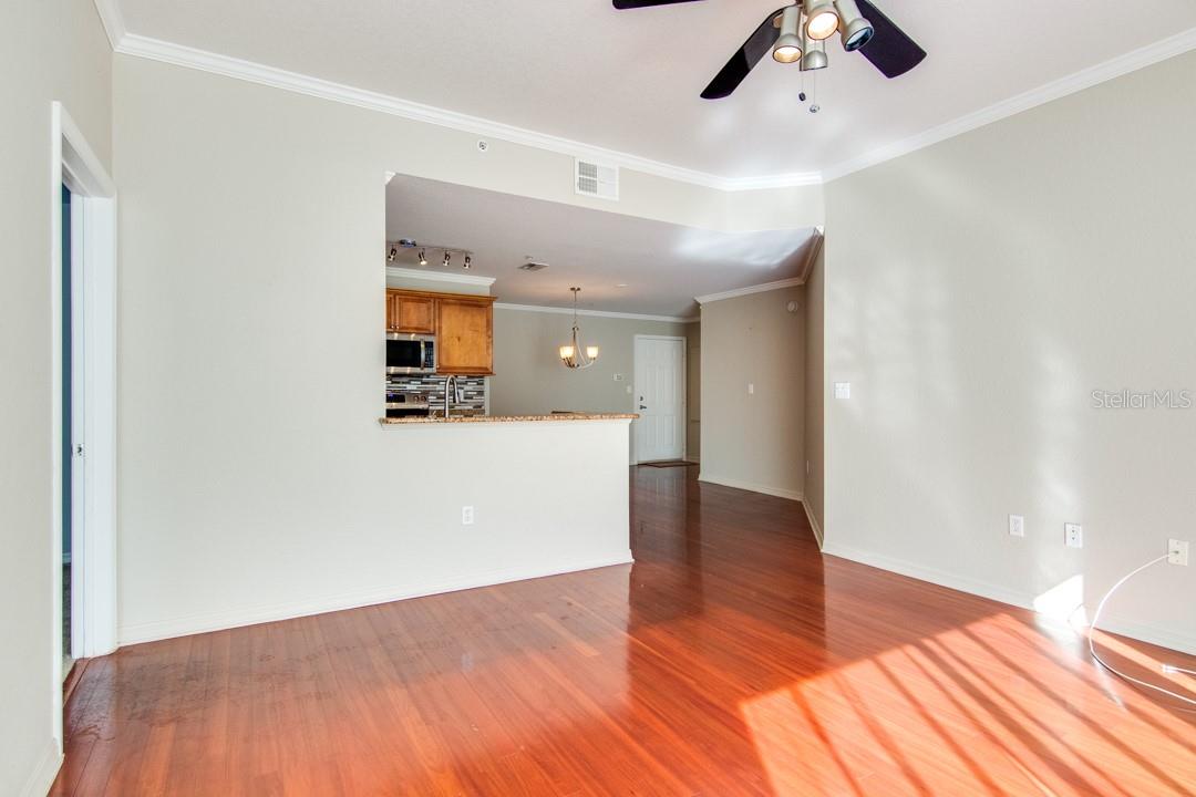 Image 6 of 24 For 700 Harbour Island Boulevard 412