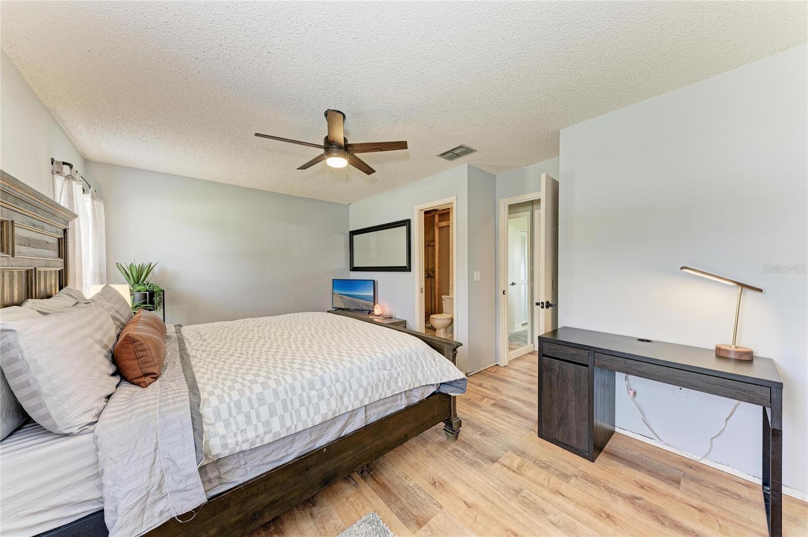 Image 19 of 43 For 4505 30th Street Circle E